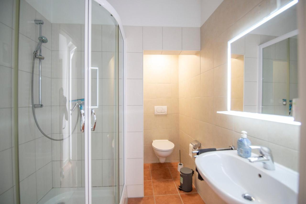 Apartment Mit Kleinem Innenhof Im Erdgeschoss Fuer Bis Zu 4 Personen Klotten Dış mekan fotoğraf